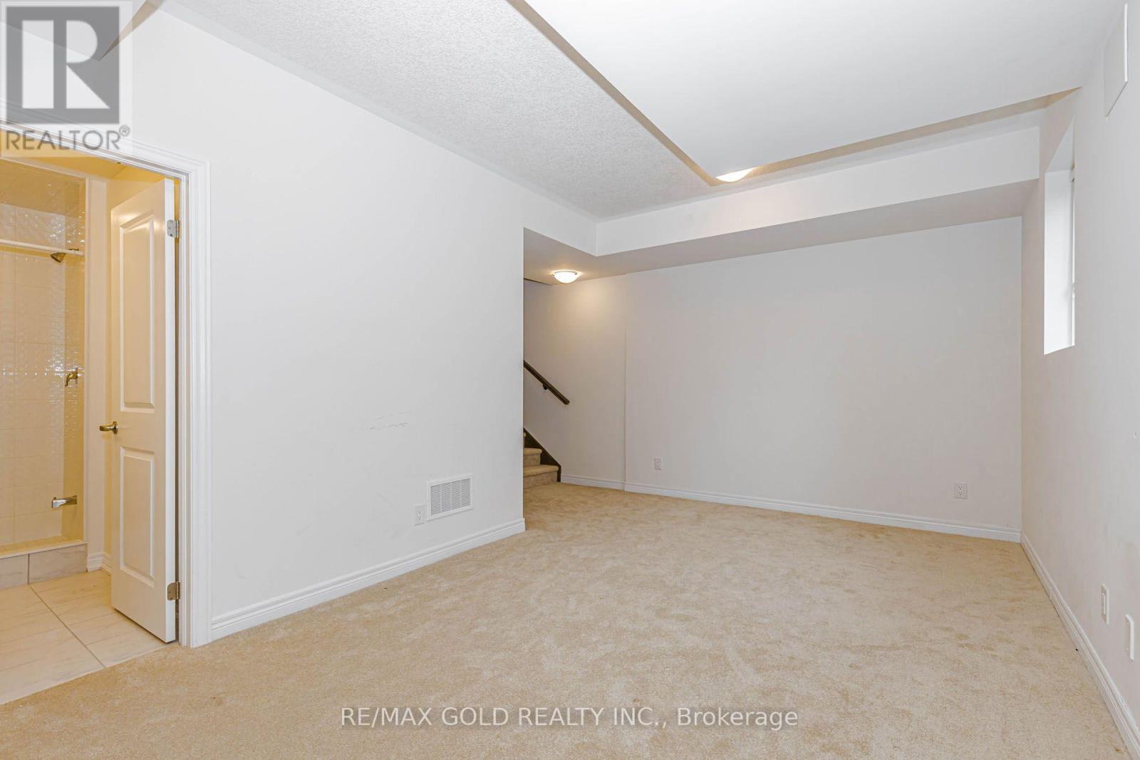 147 BROADACRE DRIVE - 43
