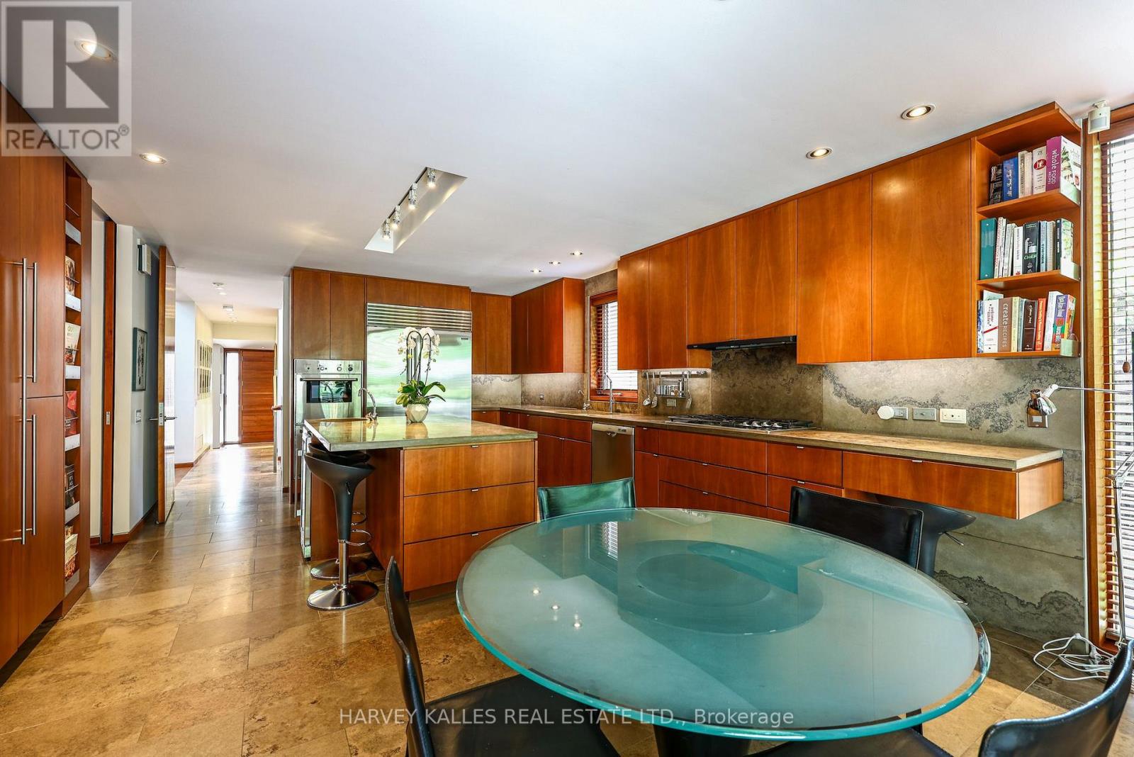 36 MILLBANK AVENUE - Image 20