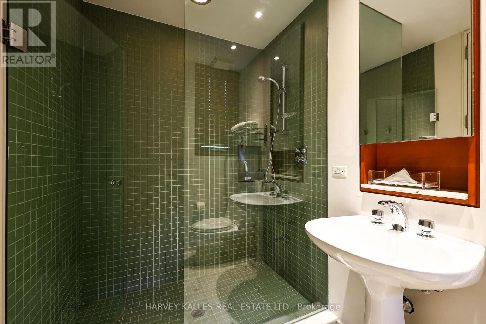 36 MILLBANK AVENUE - Image 33