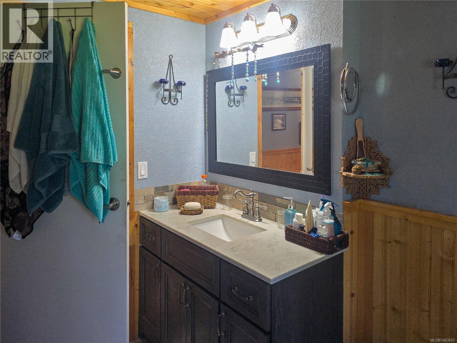 754 Sayward Rd - 38
