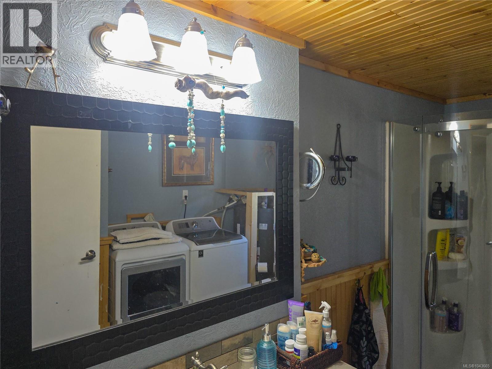 754 Sayward Rd - 35