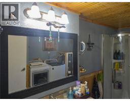 754 Sayward Rd, Sayward, BC V0P1R0 Photo 35