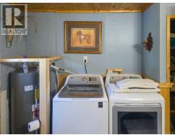 754 Sayward Rd, Sayward, BC V0P1R0 Photo 37