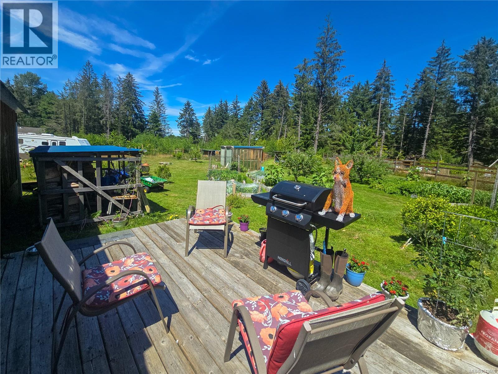 754 Sayward Rd - 24