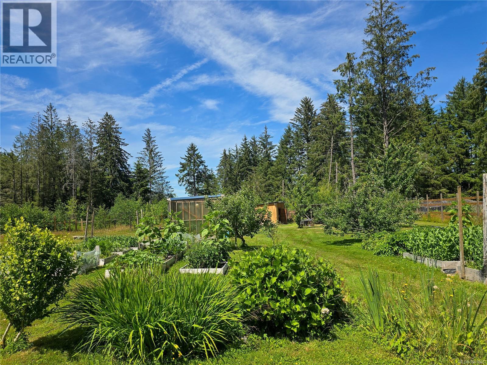 754 Sayward Rd - 4