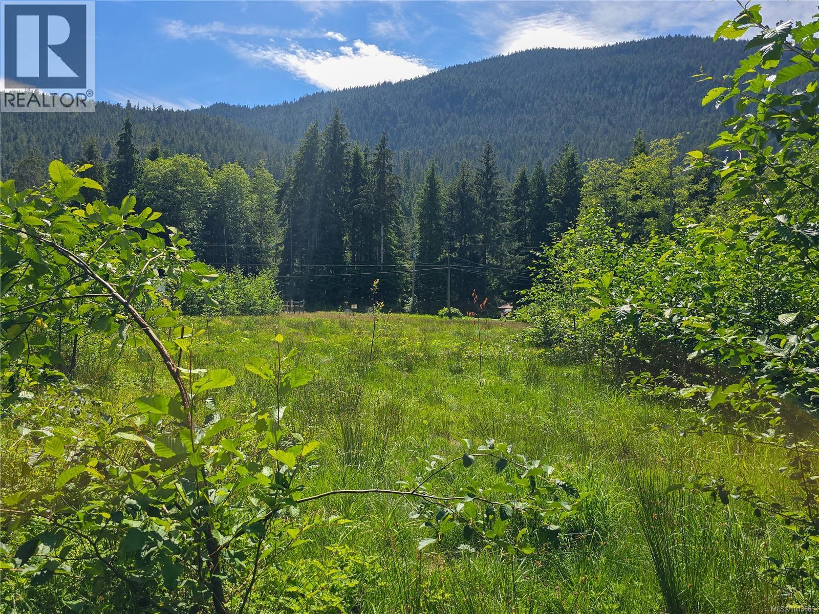 754 Sayward Rd - 7