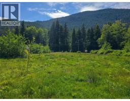 754 Sayward Rd, Sayward, BC V0P1R0 Photo 9
