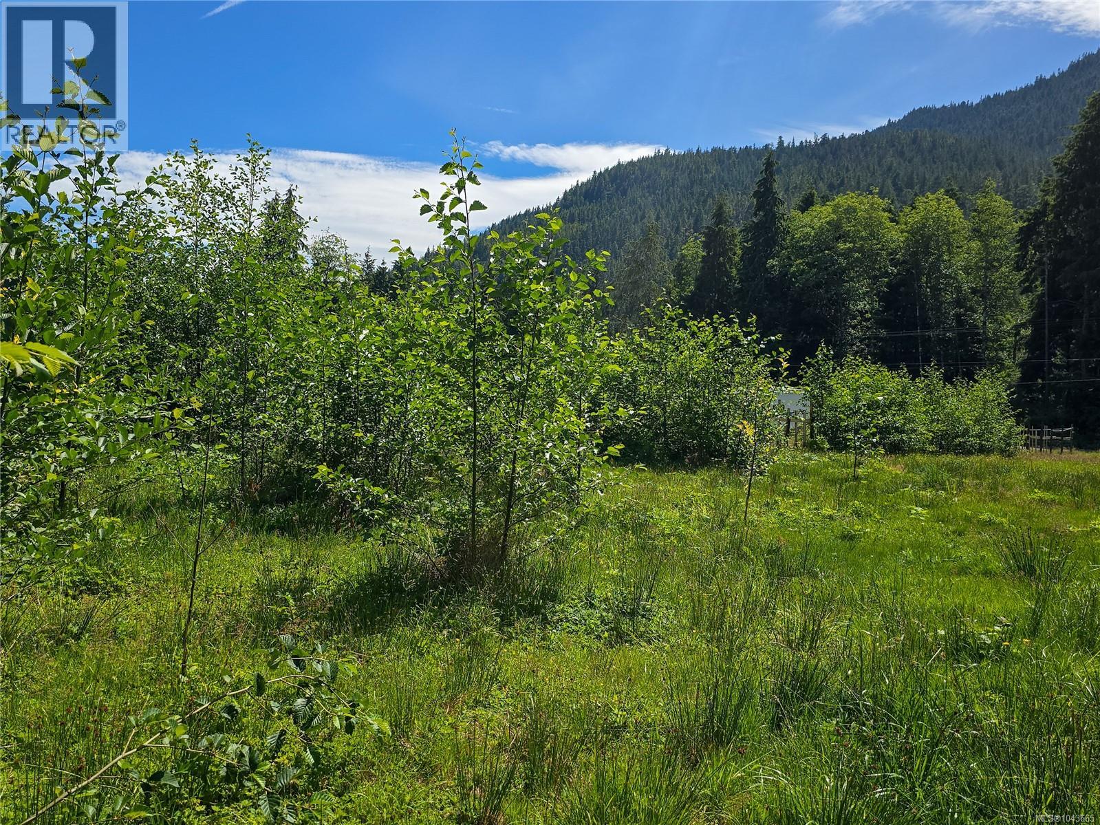 754 Sayward Rd - 8