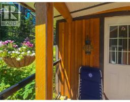 754 Sayward Rd, Sayward, BC V0P1R0 Photo 12