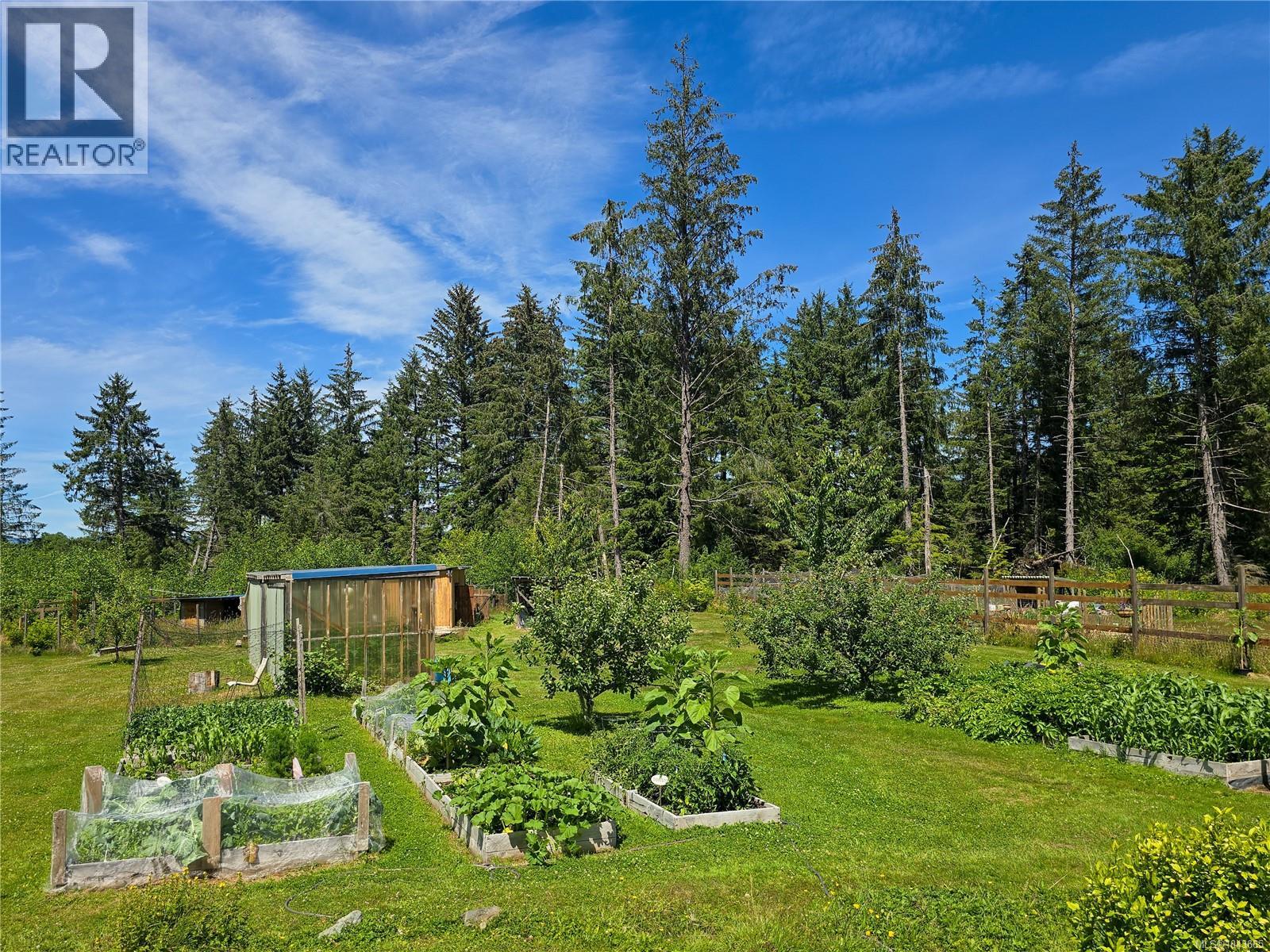 754 Sayward Rd - 6