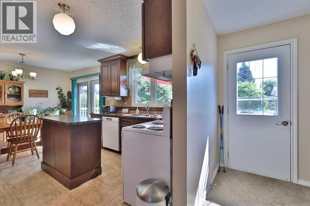 4407 66 Street - 15