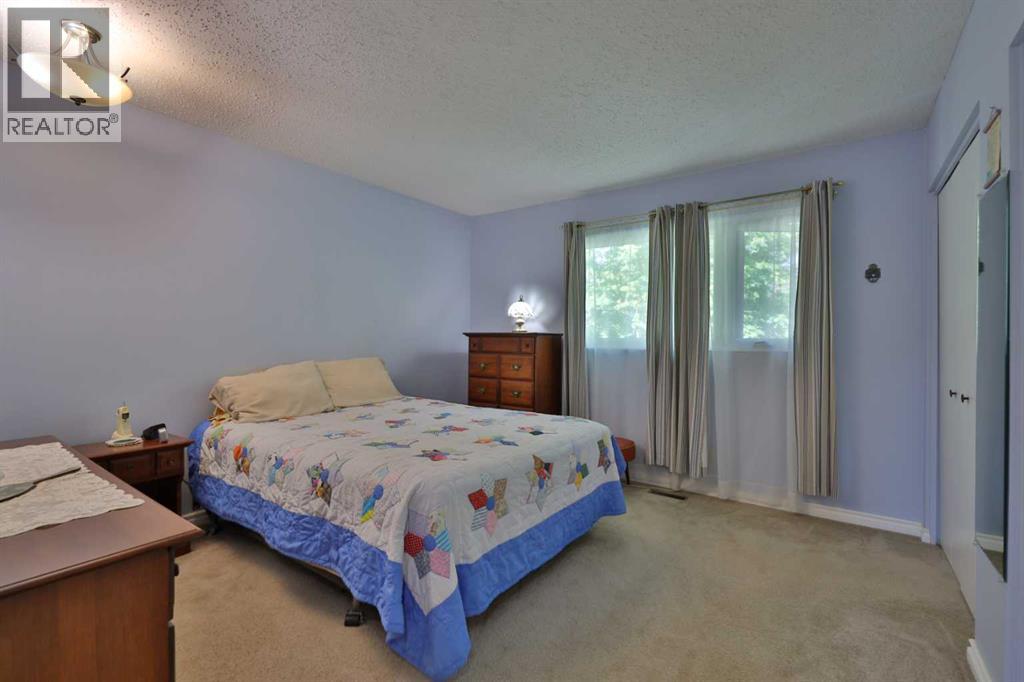 4407 66 Street - 20