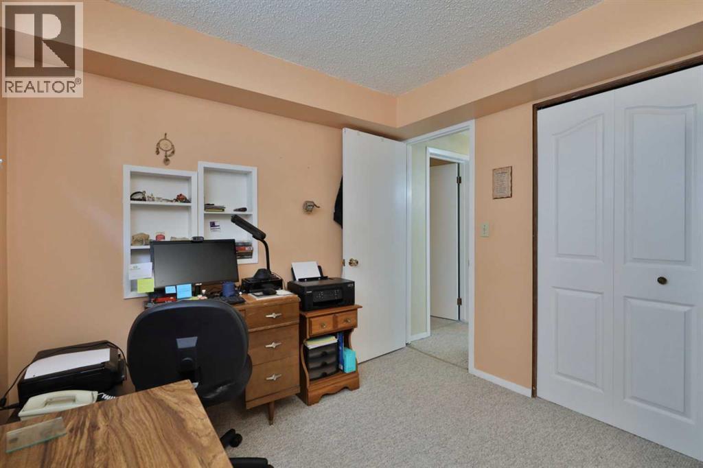 4407 66 Street - 36