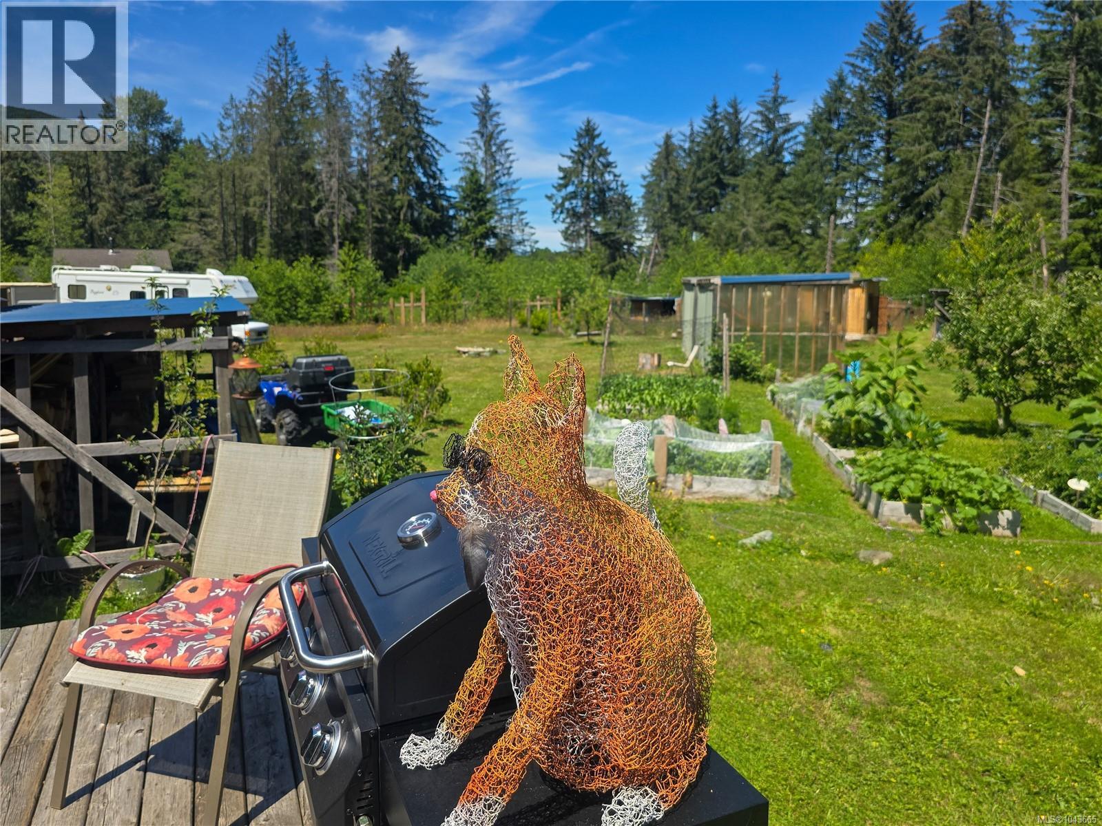 754 Sayward Rd - 26
