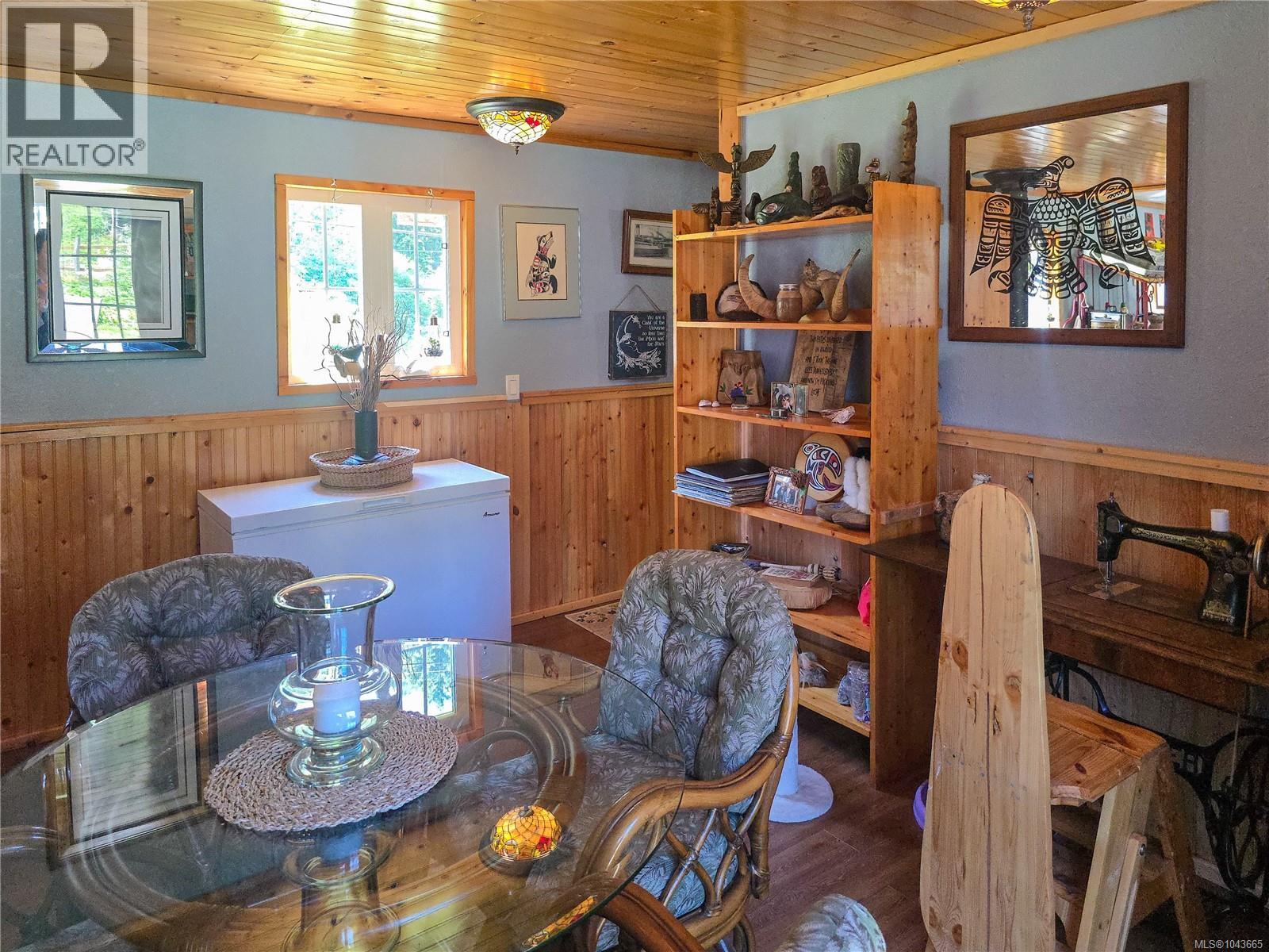 754 Sayward Rd - 31