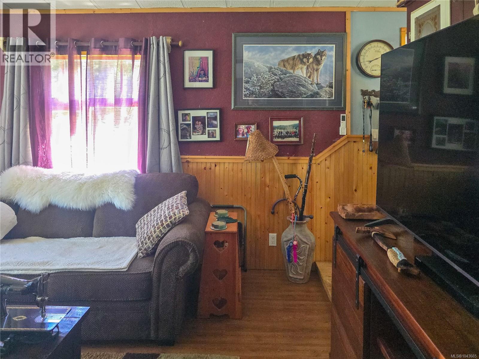 754 Sayward Rd - 49