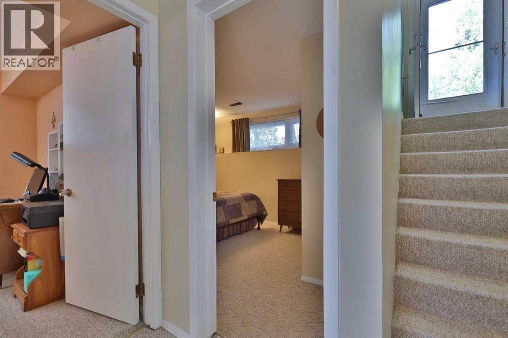 4407 66 Street - 32