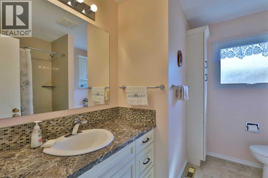 4407 66 Street - 18