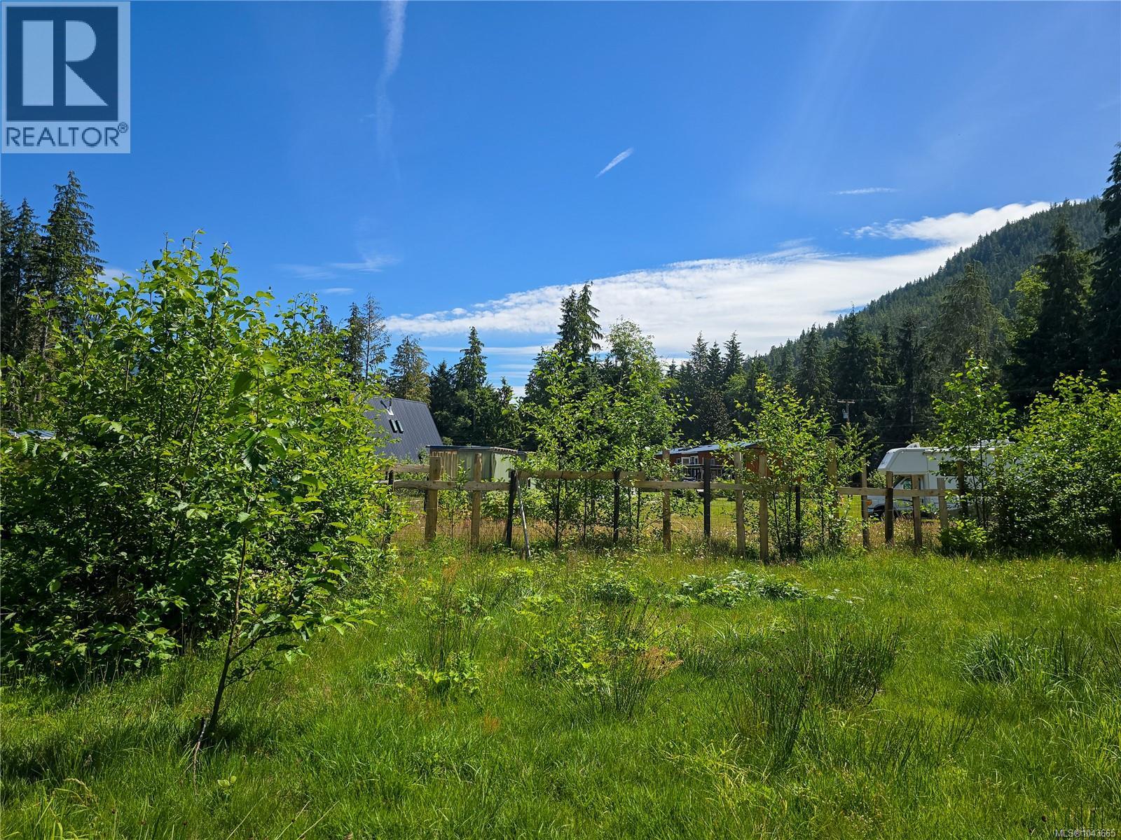 754 Sayward Rd - 51