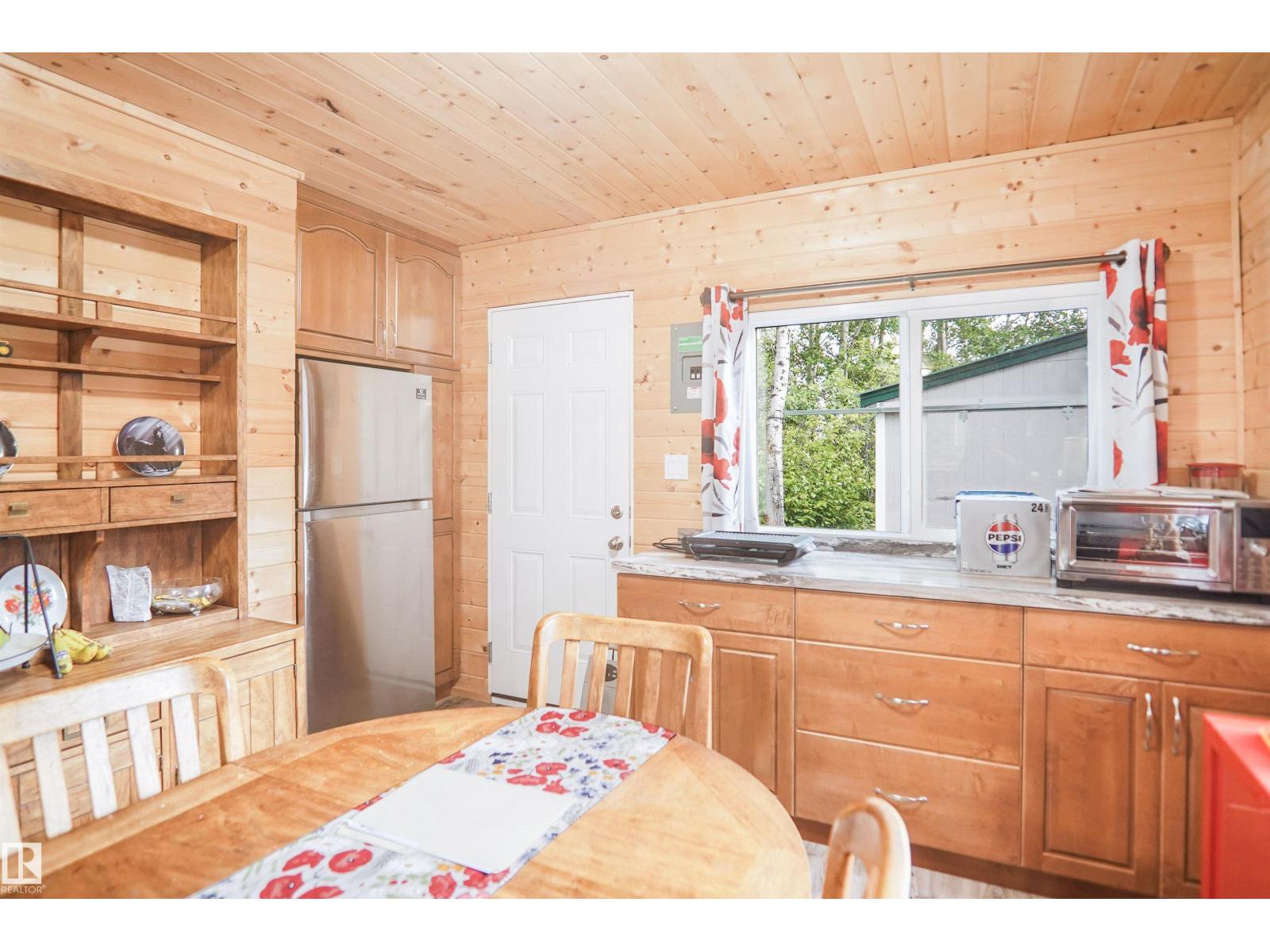 549 11207 TWP ROAD 564 - 15