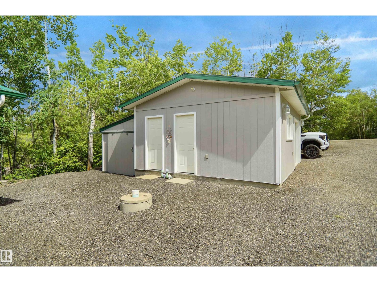 549 11207 TWP ROAD 564 - 34