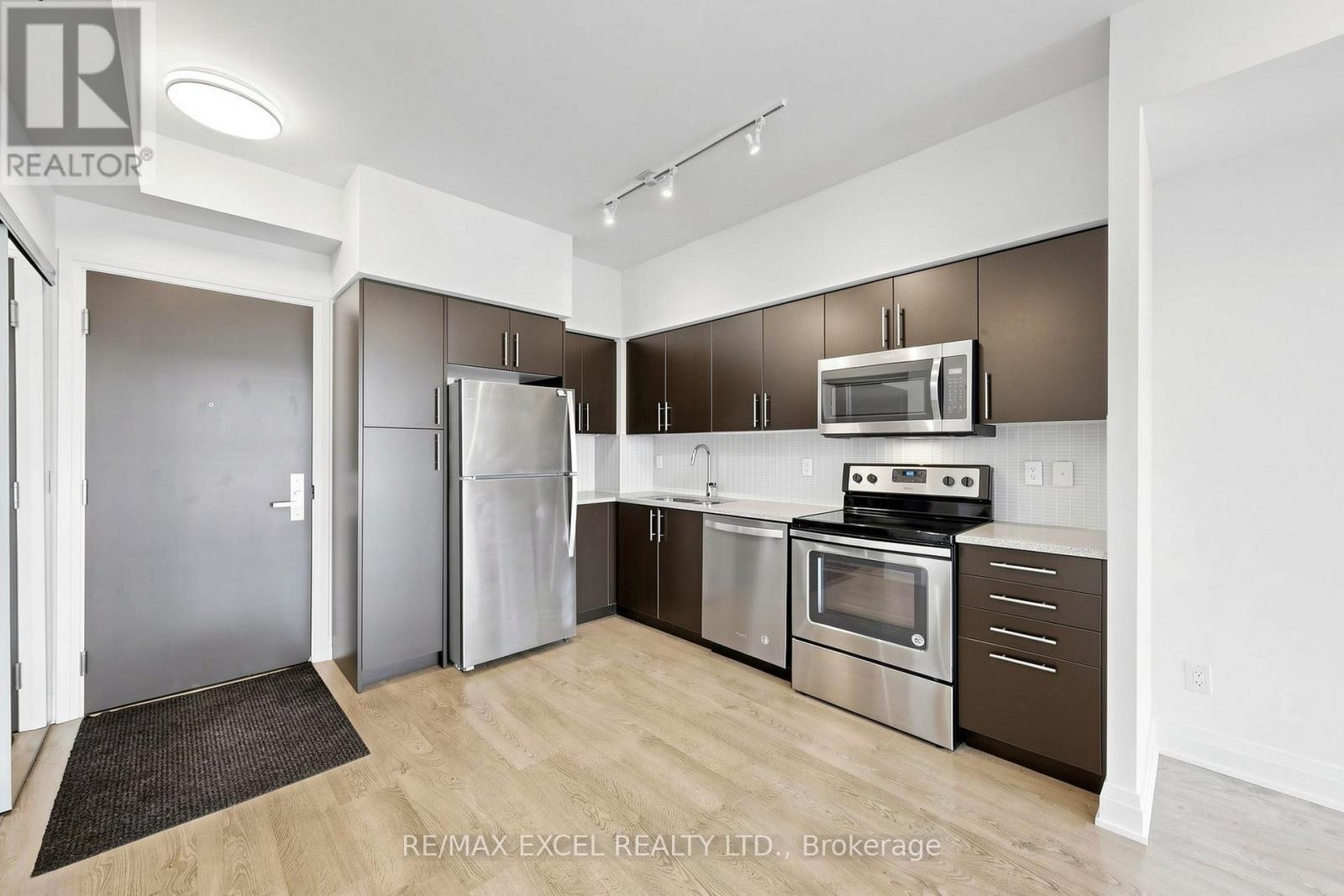 #1702 55 SPEERS ROAD - 9