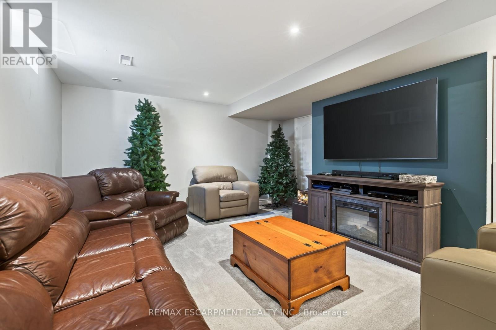 16 WATERCLIFF PLACE - Image 43