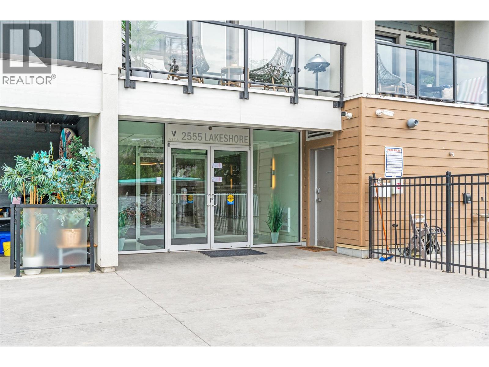 #303 2555 Lakeshore Road - 6