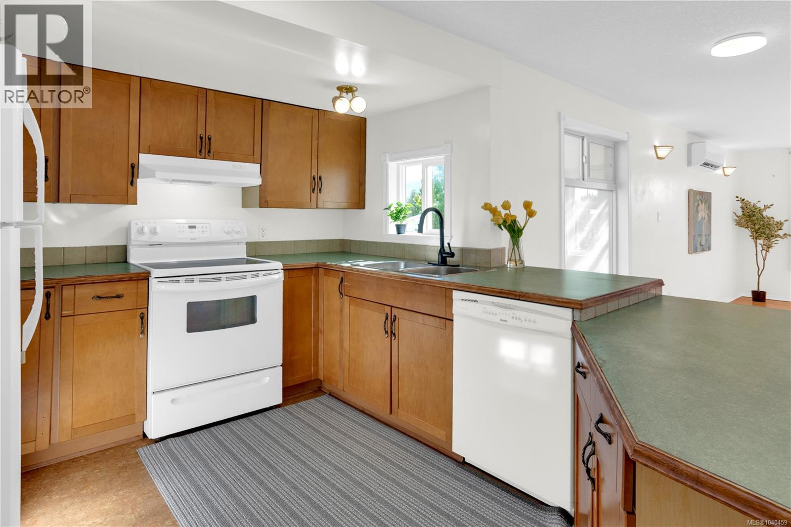 #7 80 Fifth St - Image 7
