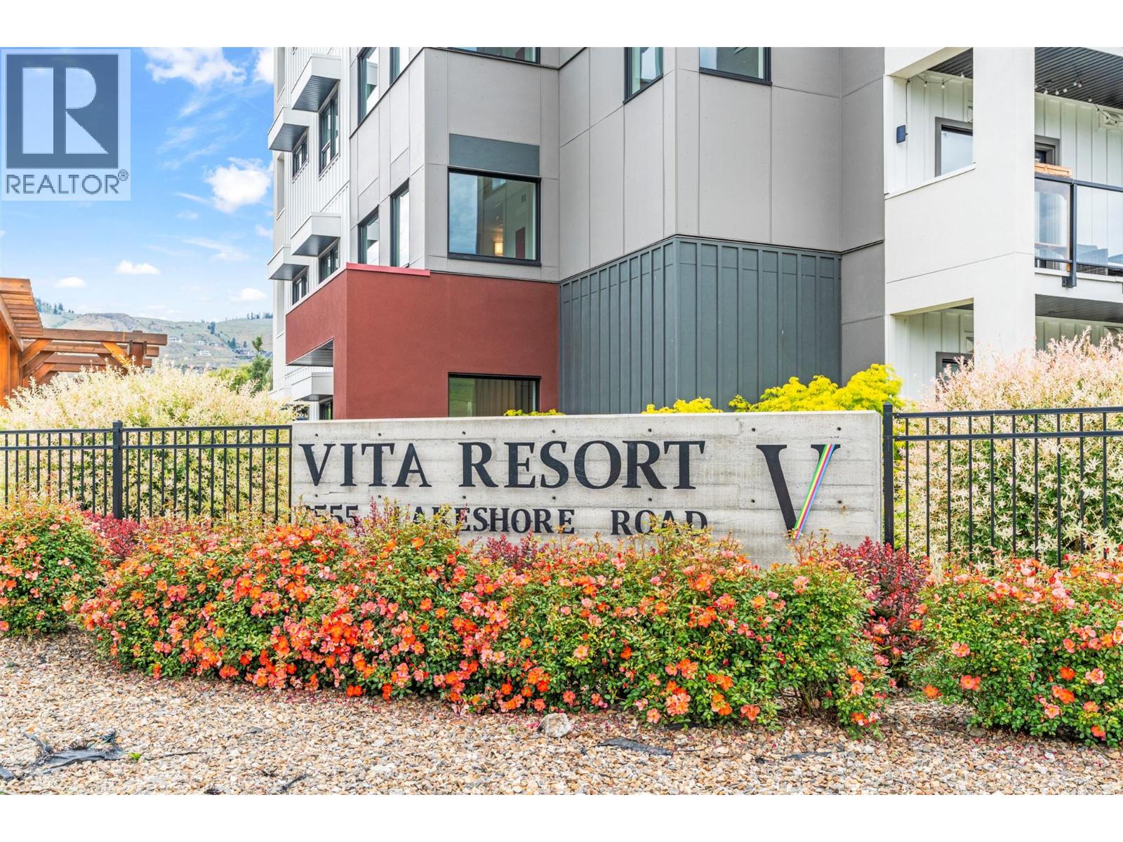 #303 2555 Lakeshore Road - 8