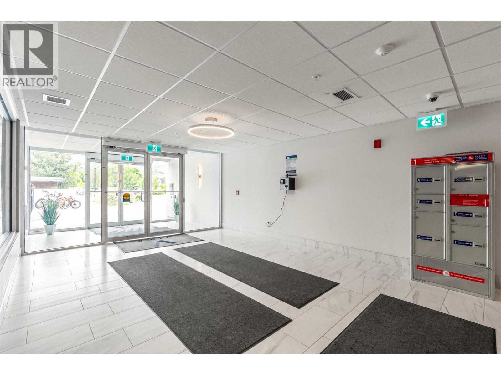 #306 2555 Lakeshore Road - 39
