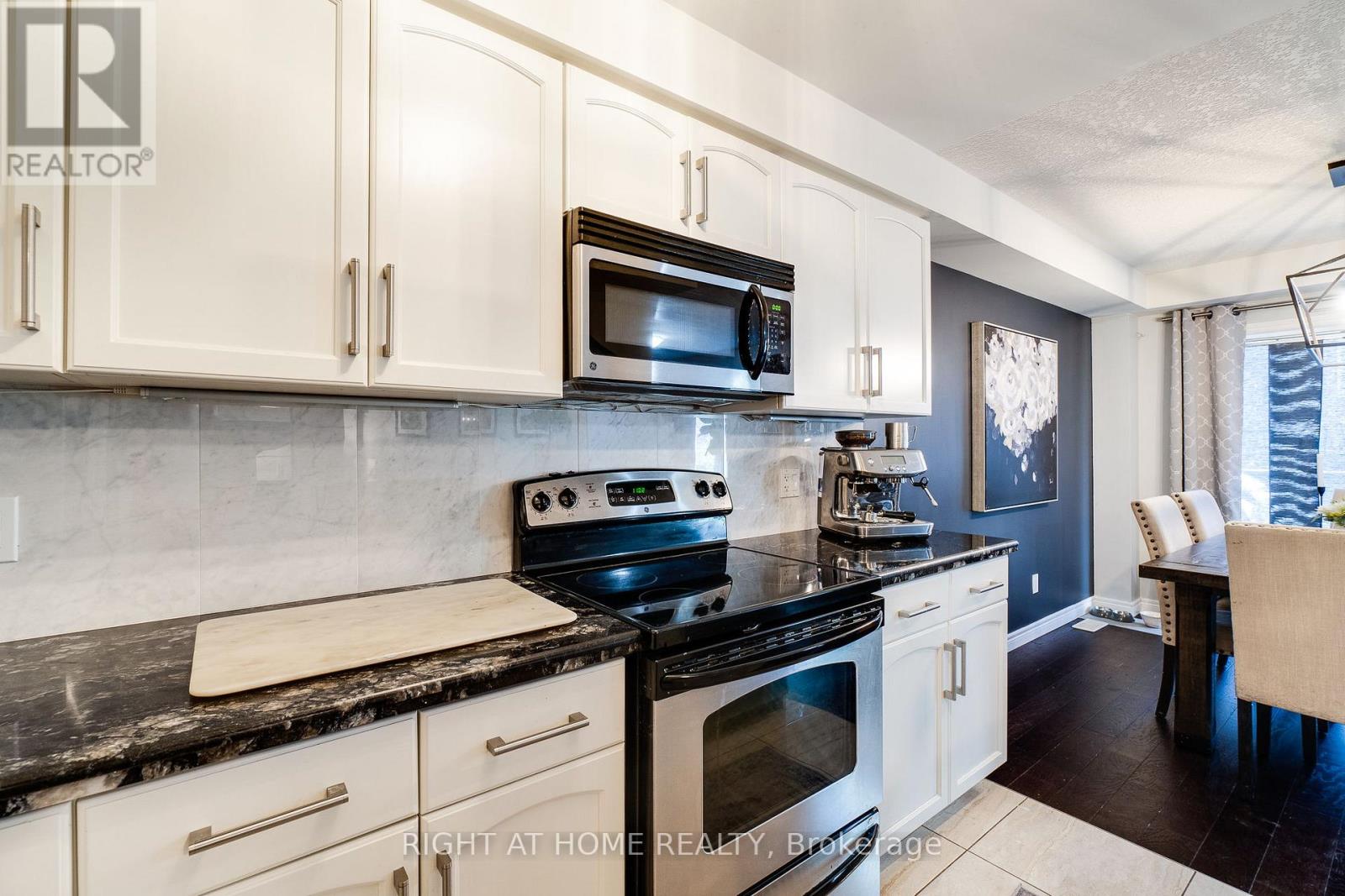 #12 70 HIGHGATE DRIVE - 14
