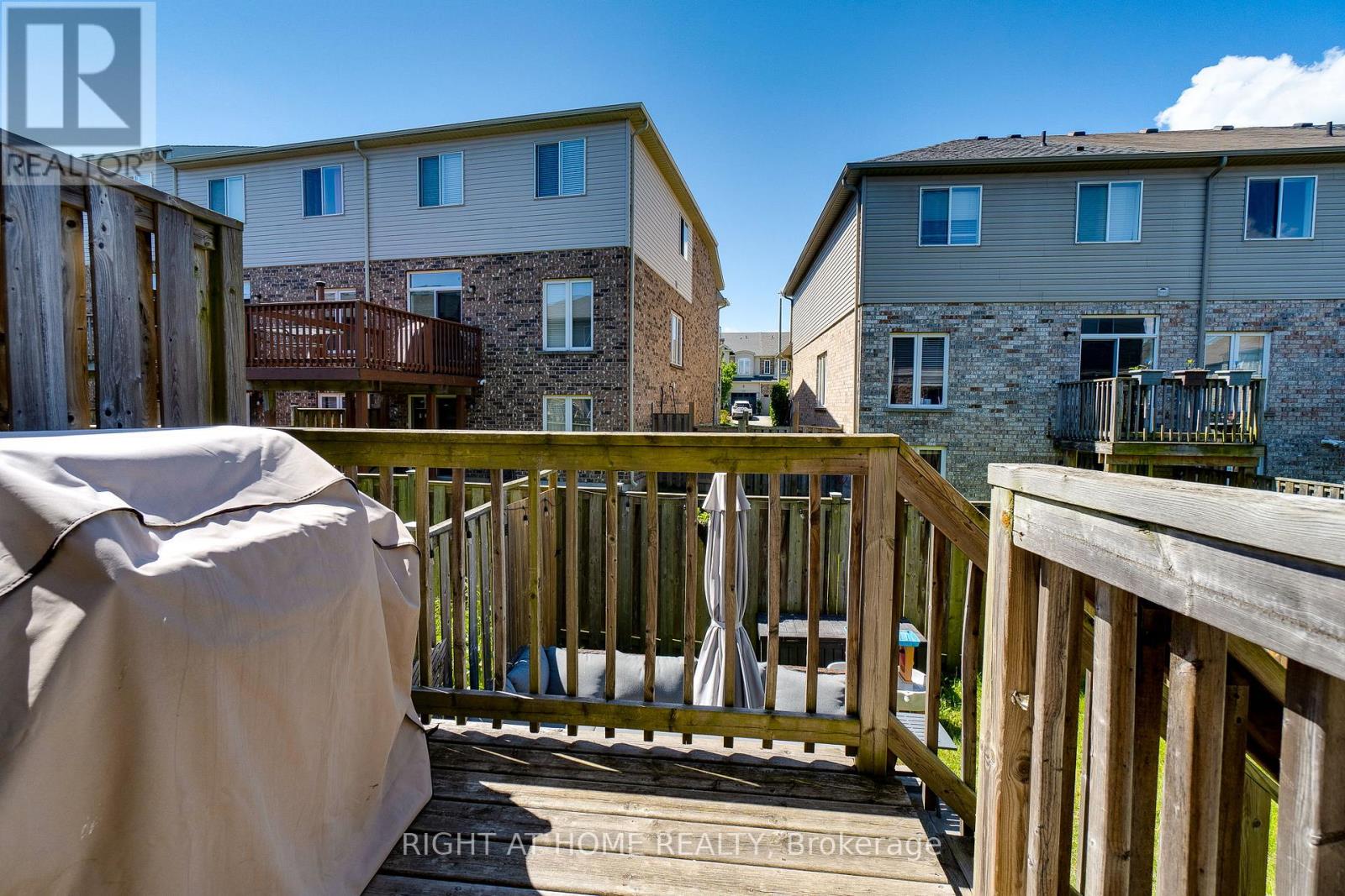 #12 70 HIGHGATE DRIVE - 30