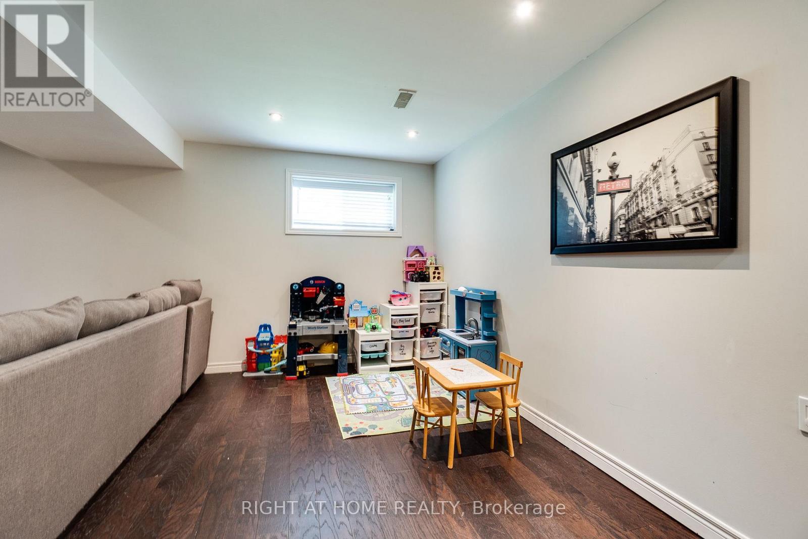 #12 70 HIGHGATE DRIVE - 28