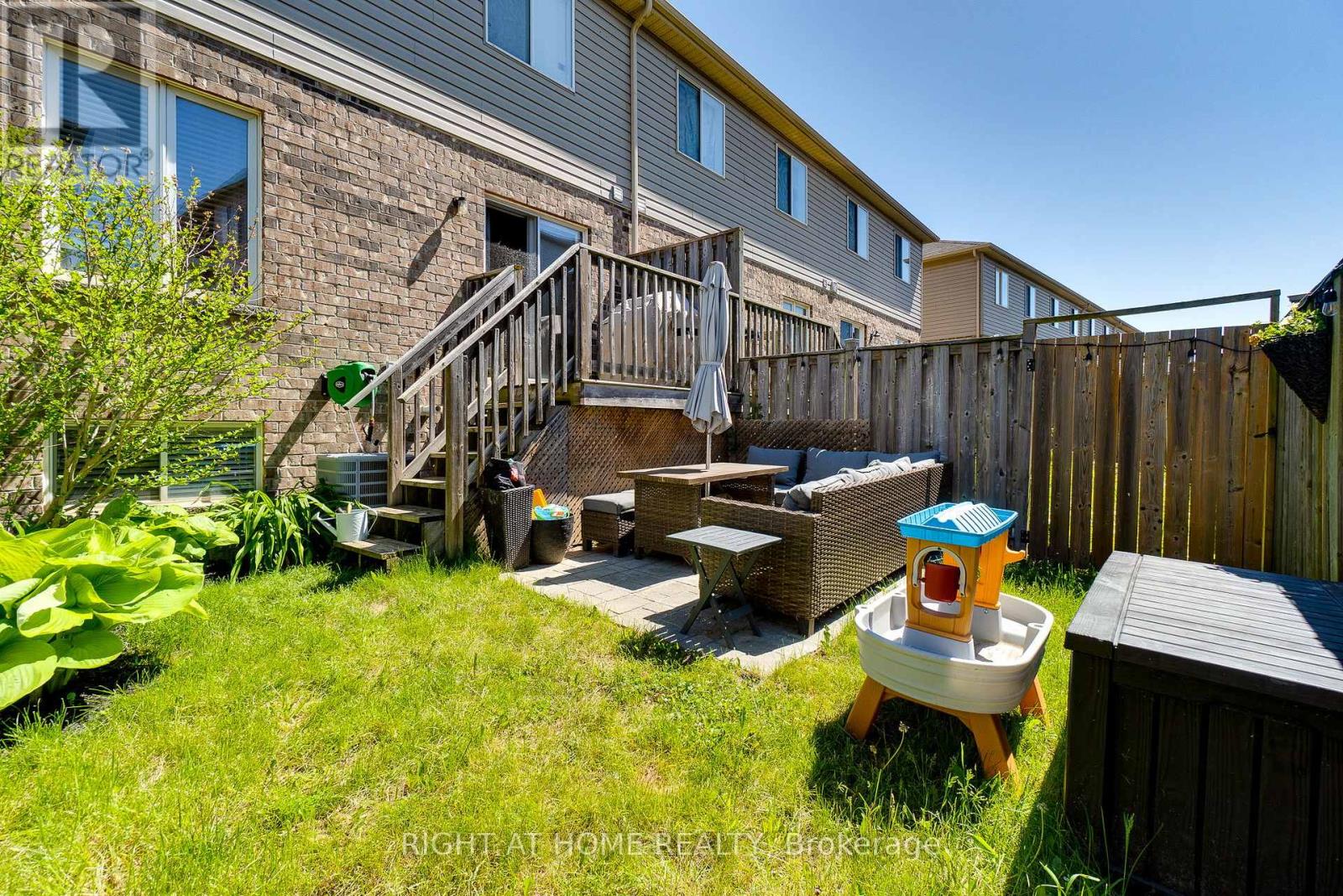#12 70 HIGHGATE DRIVE - 33