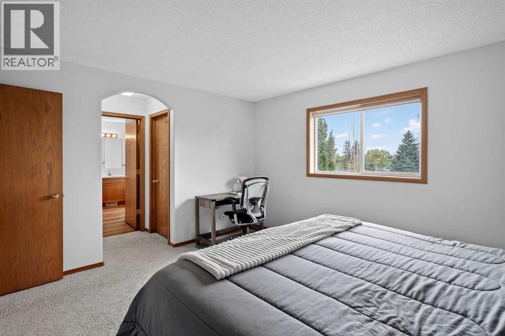 72 Springs Crescent SE - 14