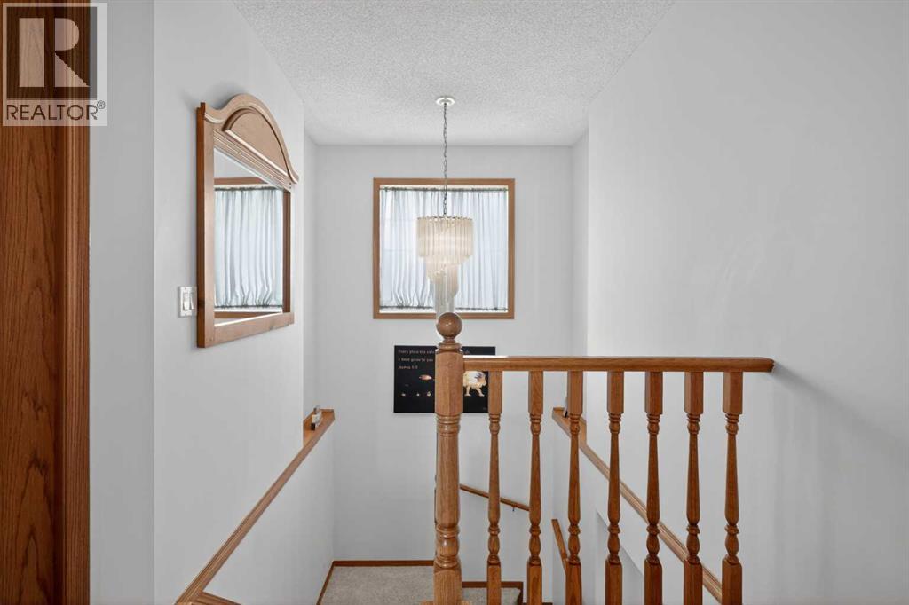 72 Springs Crescent SE - 12