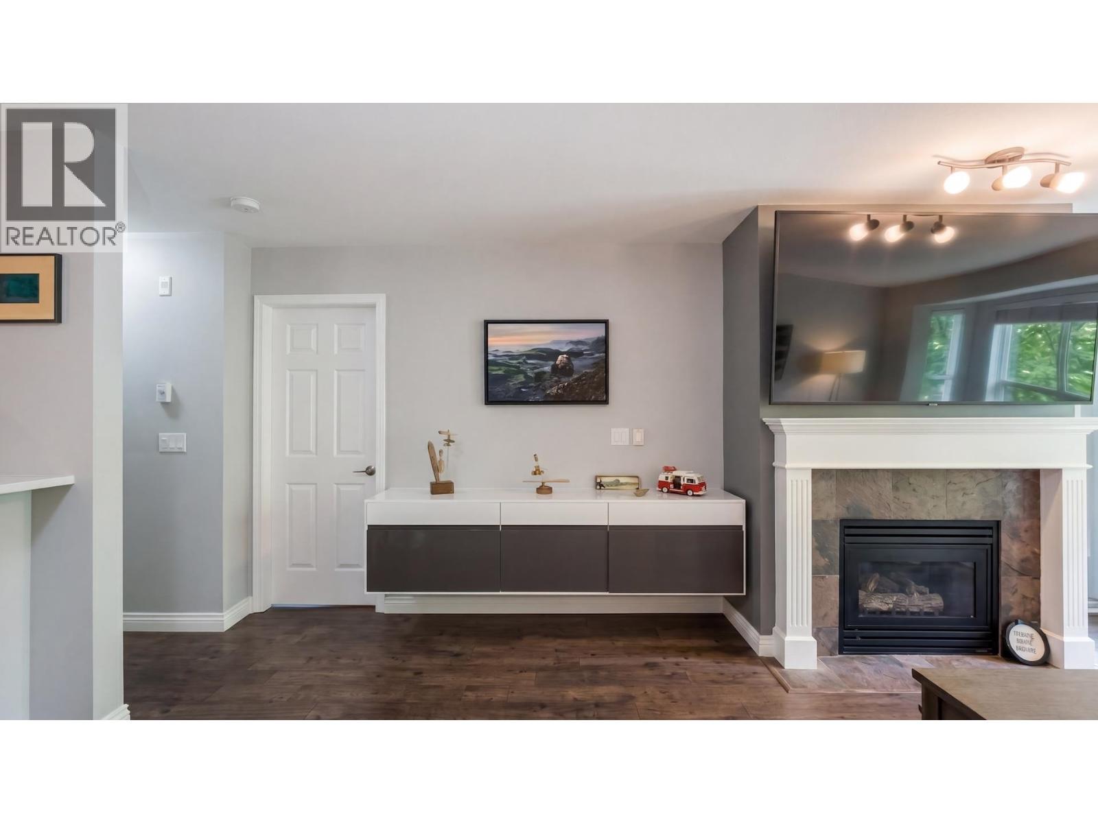 306 2393 WELCHER AVENUE, Port Coquitlam