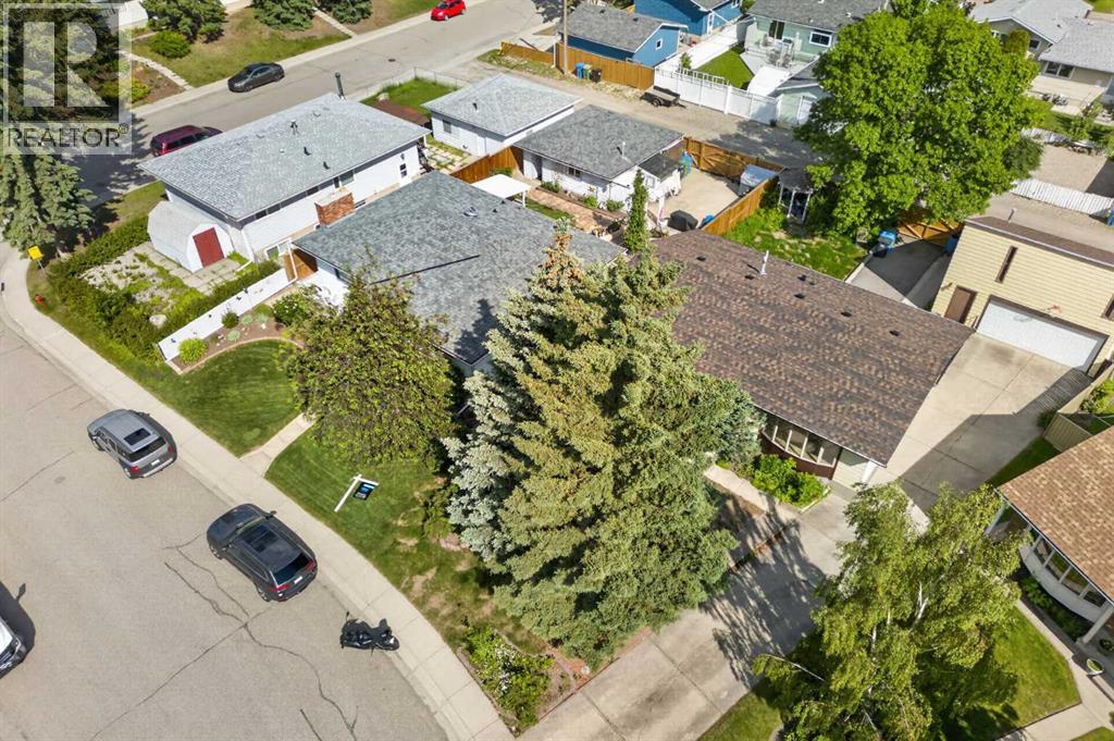 135 Huntcroft Way NE - Image 23