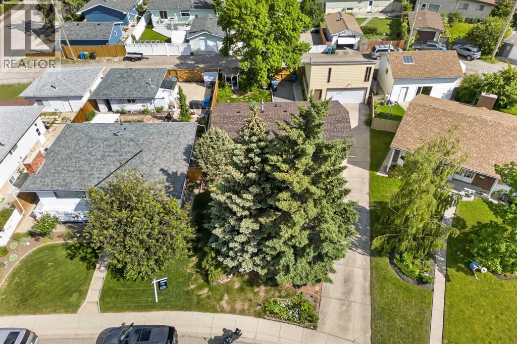 135 Huntcroft Way NE - Image 21