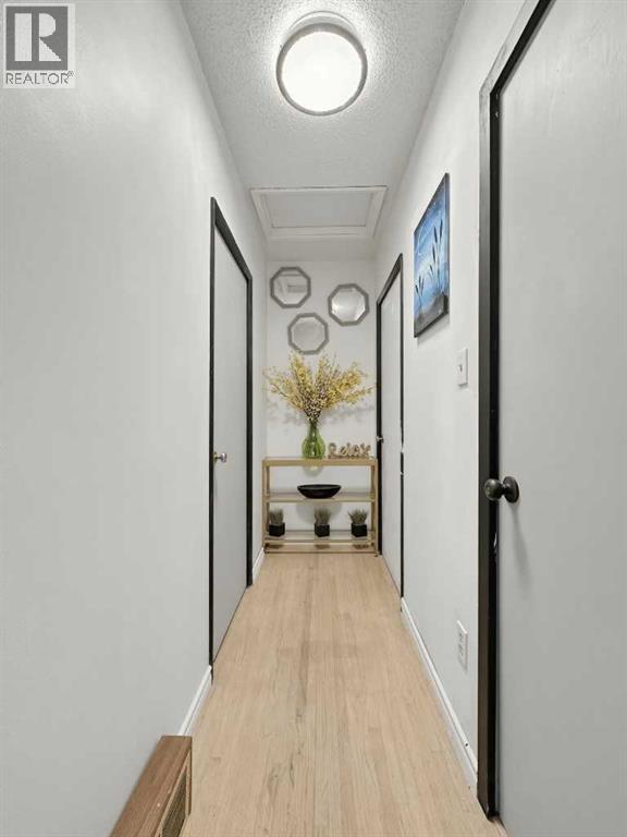 4420 3 Street NE - 14