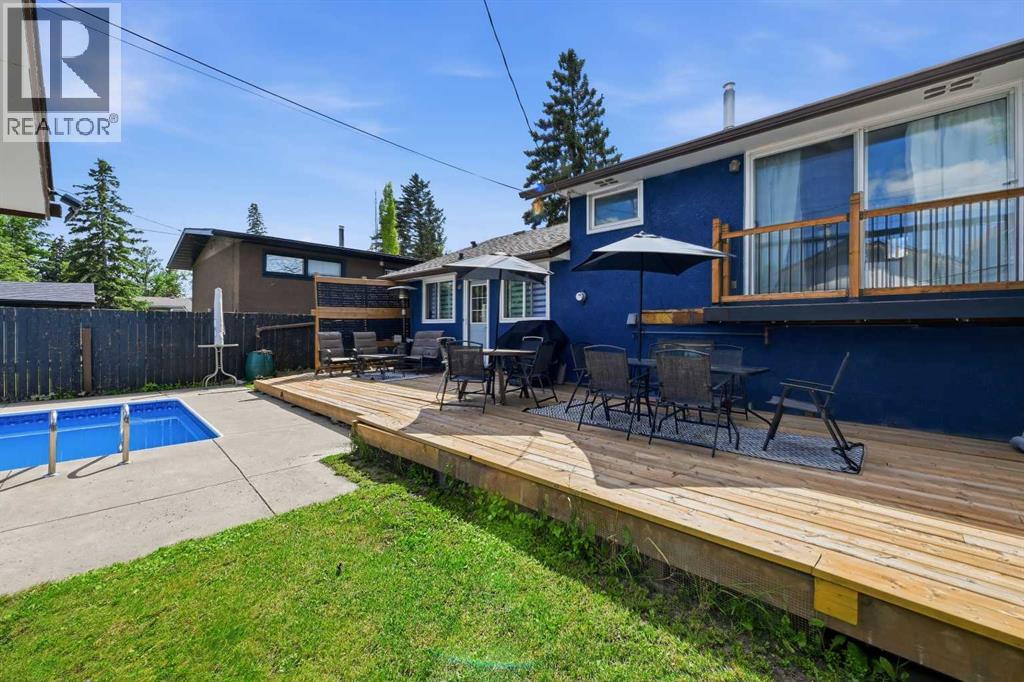 4420 3 Street NE - 26
