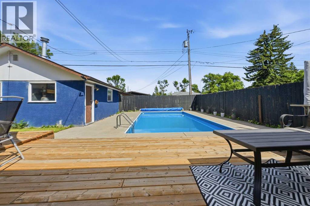 4420 3 Street NE - 27