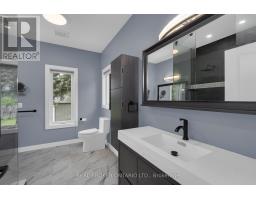 Kitchen - 46 Brick Pond Road, Severn, ON L0K1E0 Photo 11