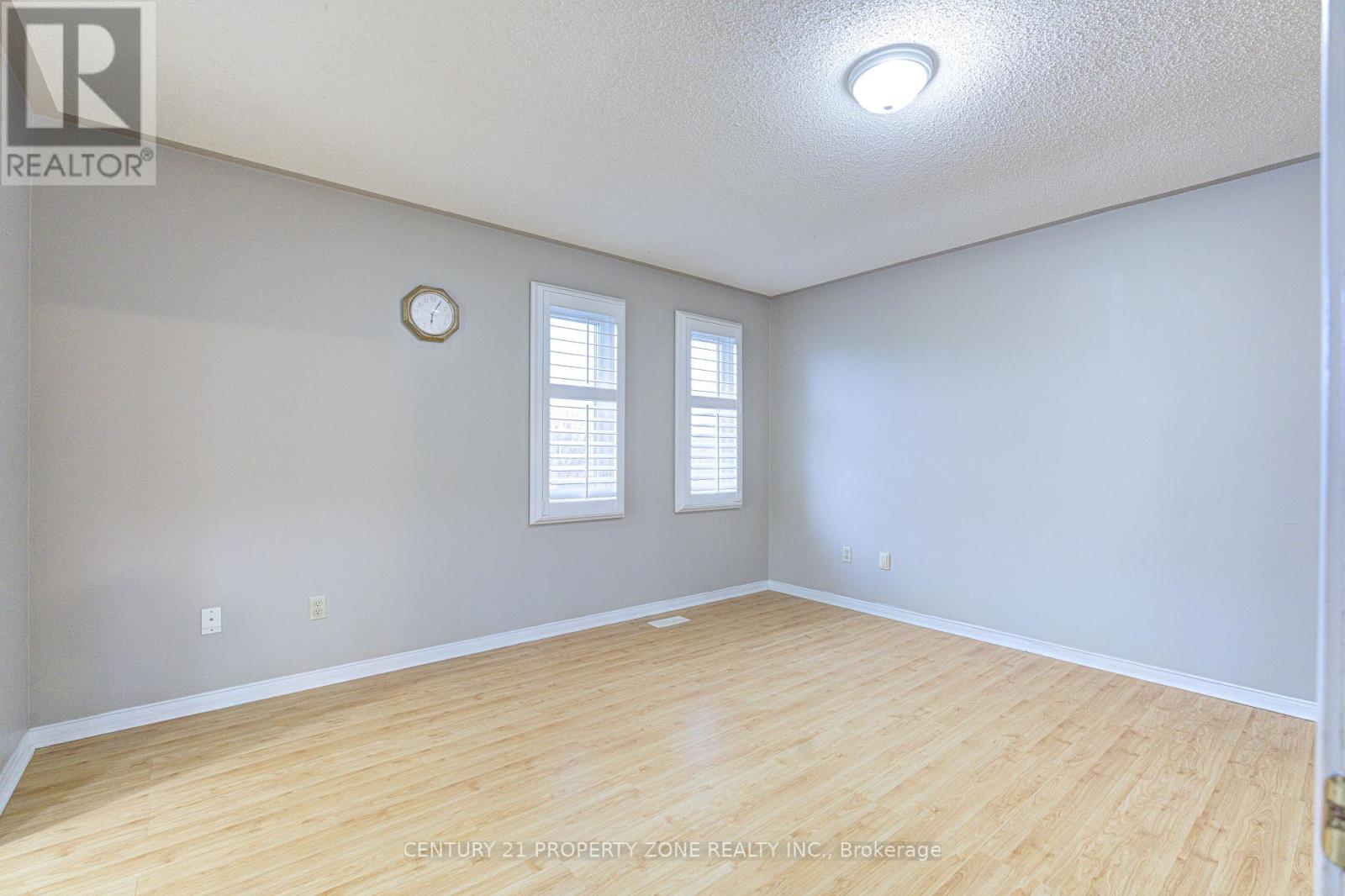 4 COMPTON COURT - 21