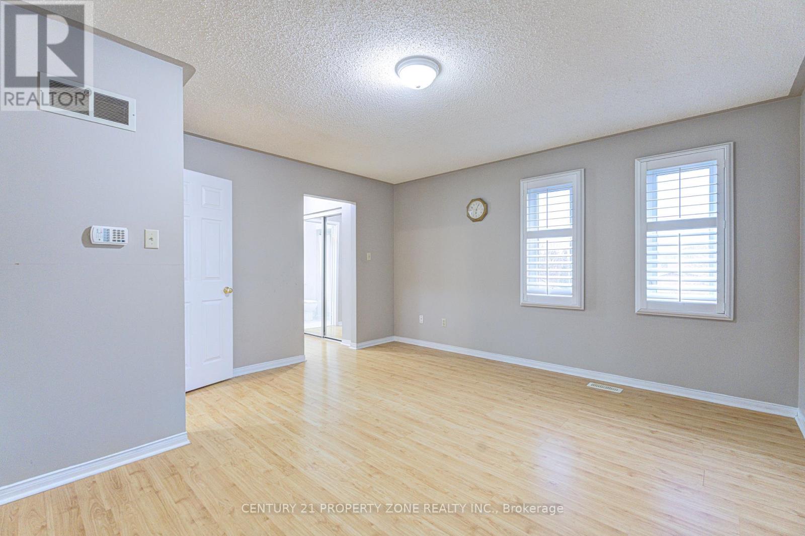 4 COMPTON COURT - 23
