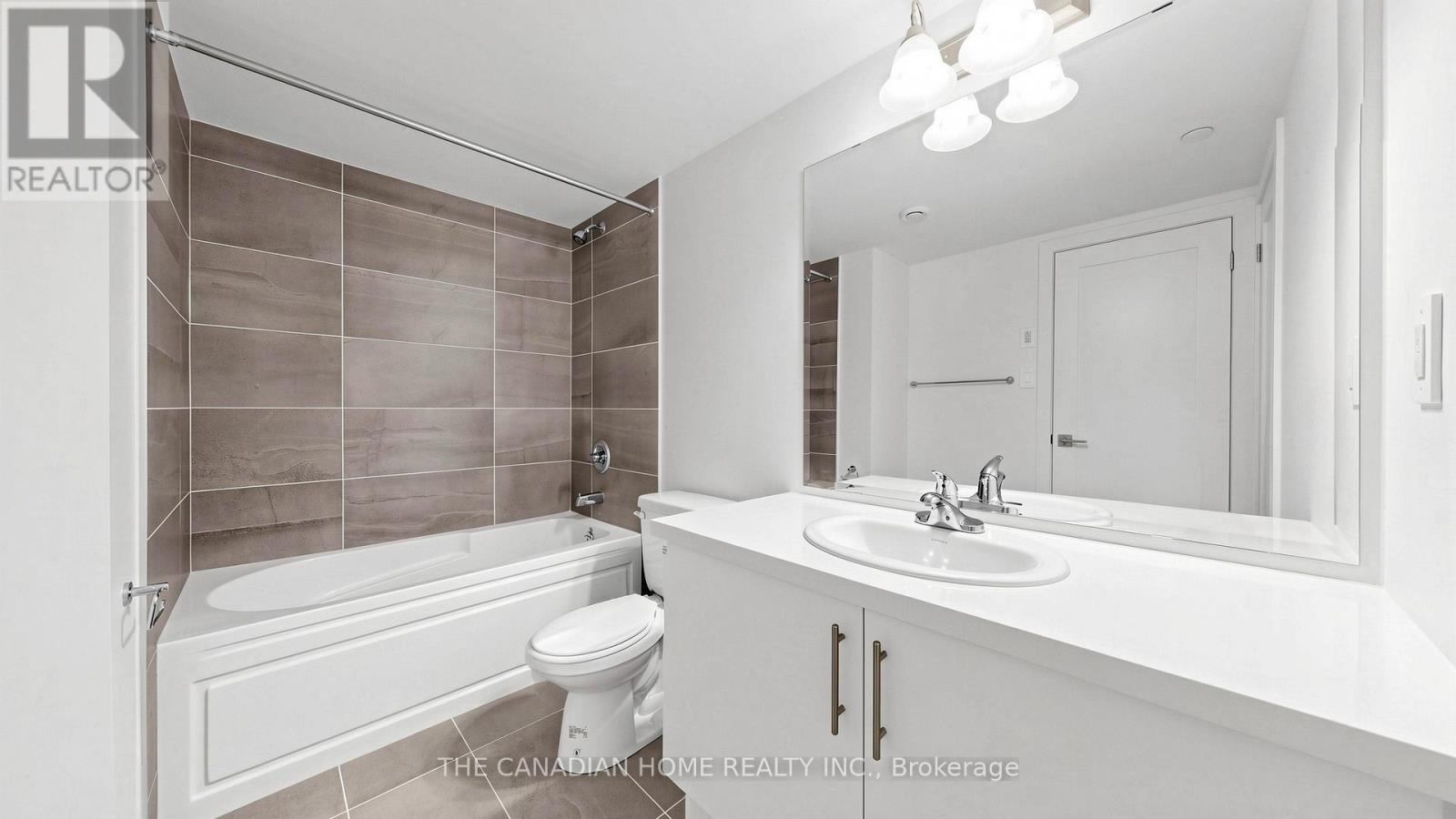 #20 55 ROMILLY AVENUE - 22