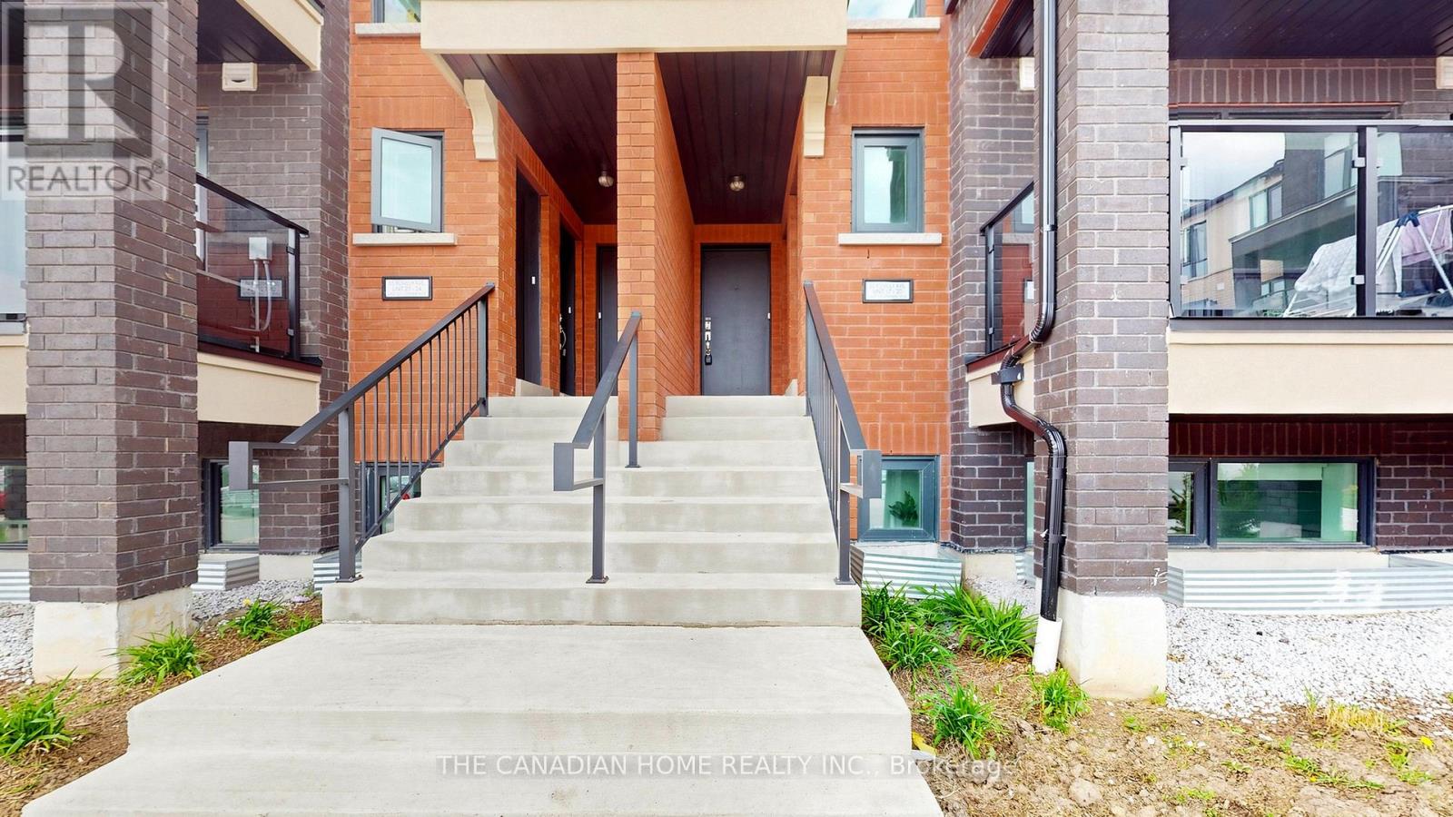 #20 55 ROMILLY AVENUE - 3
