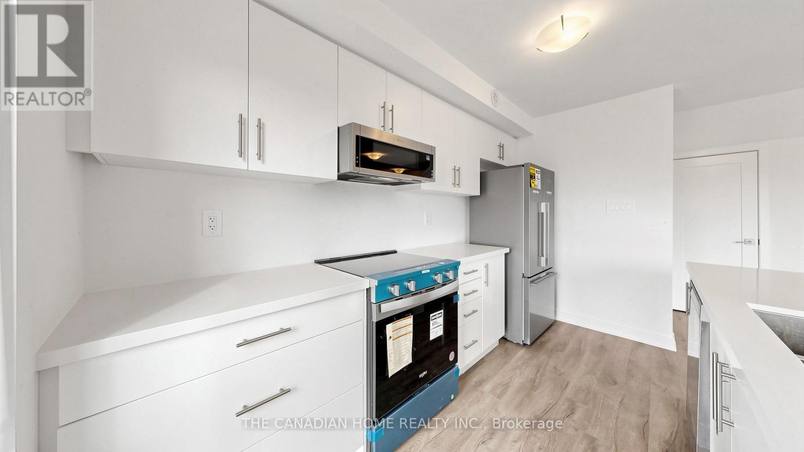 #20 55 ROMILLY AVENUE - 7