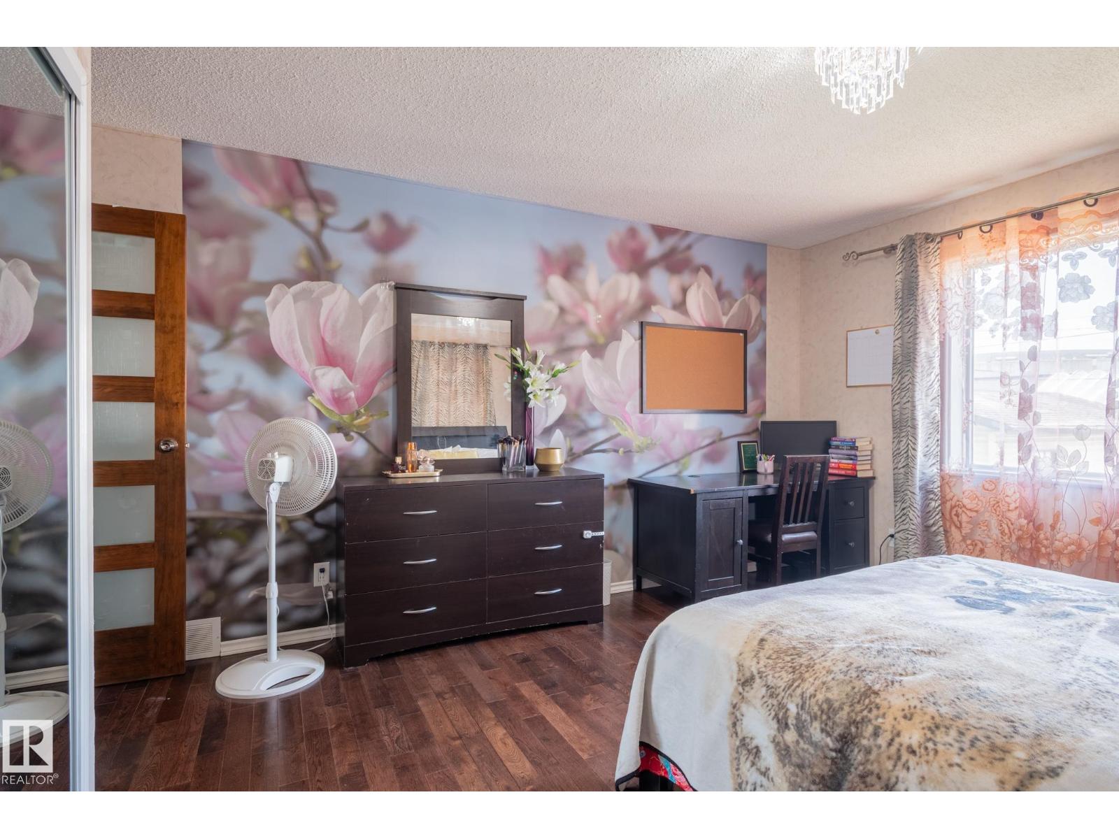 11916 71 ST NW - 19